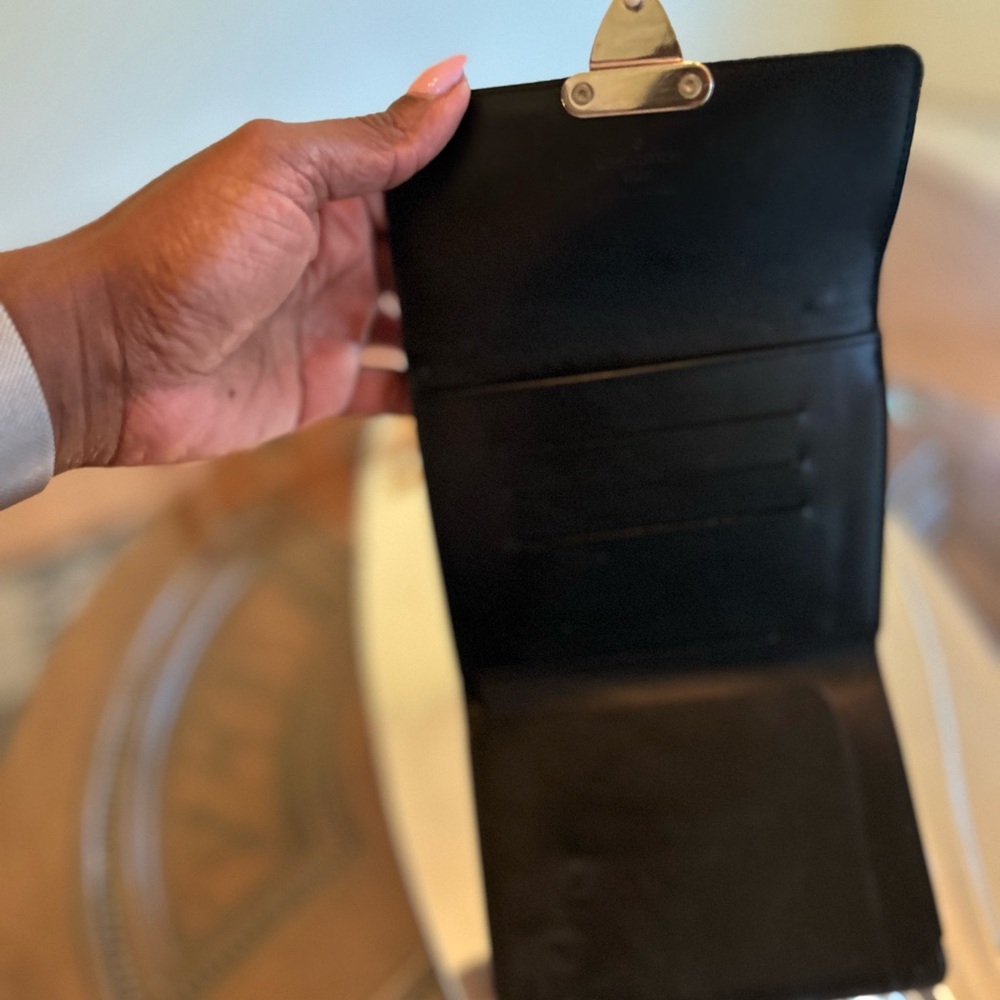 Louis Vuitton Monogram Glace Anouchka Wallet - Picture 4 of 7